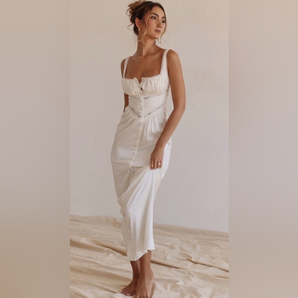 House of CB “Illiana” Ivory White Silk Lace Flowy Maxi Dress